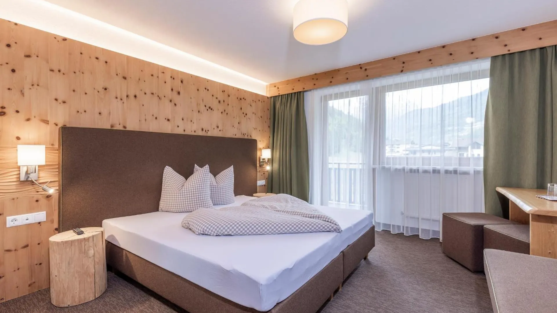 *** Pensjonat Hotel Vizensn Living Sölden Austria