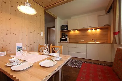 Vizensn Living 3*, Solden