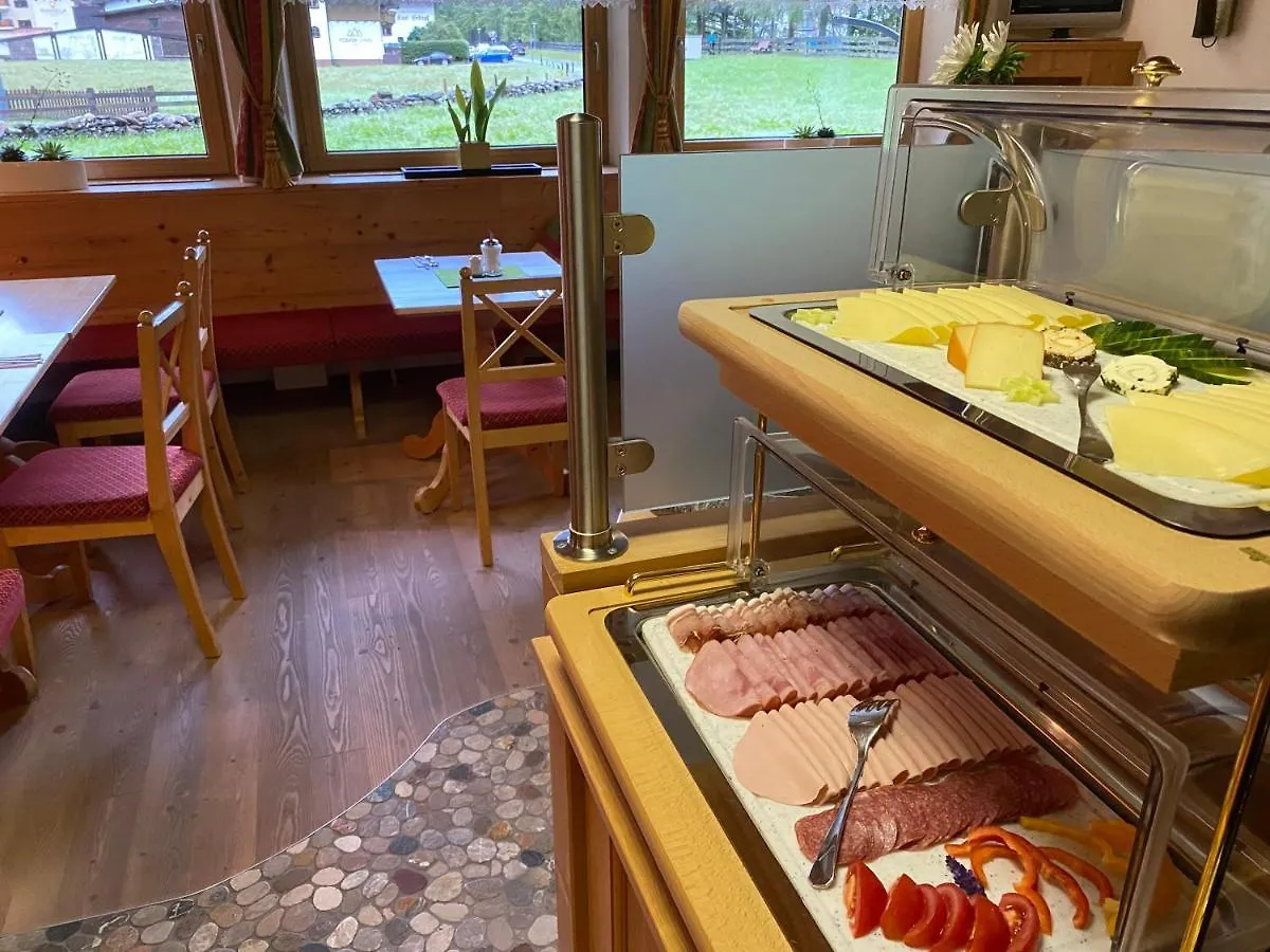 Vizensn Living Guest house