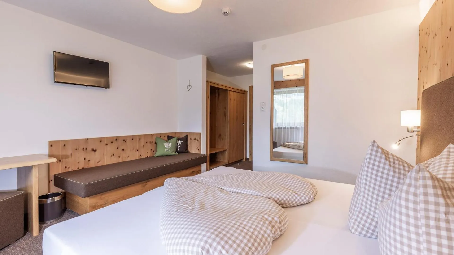 Guest house Vizensn Living